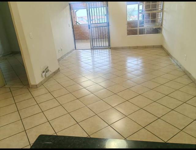 2 BEDROOM PROPERTY TO RENT IN SILVER LAKES